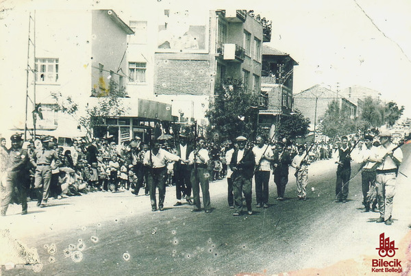Avcıların Bayram Geçişi