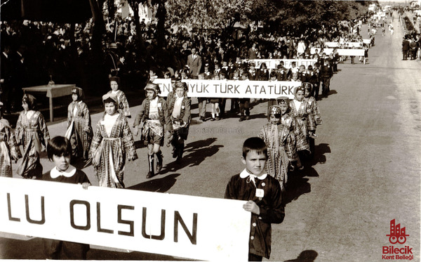 Bilecik'te Bayram Geçidi 