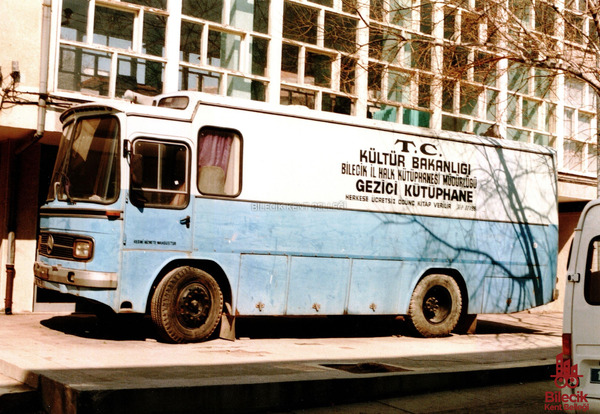 Bilecik İl Halk Kütüphanesi Müdürlüğü Gezici Kütüphane Aracı