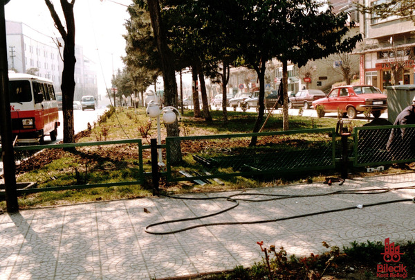 Atatürk Bulvarı Orta Refüj Yaya Geçidi