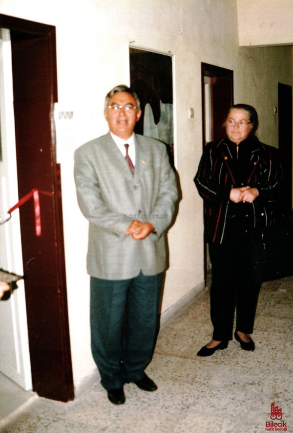 Dönemin Bilecik Valisi Refik Arslan ÖZTÜRK 
