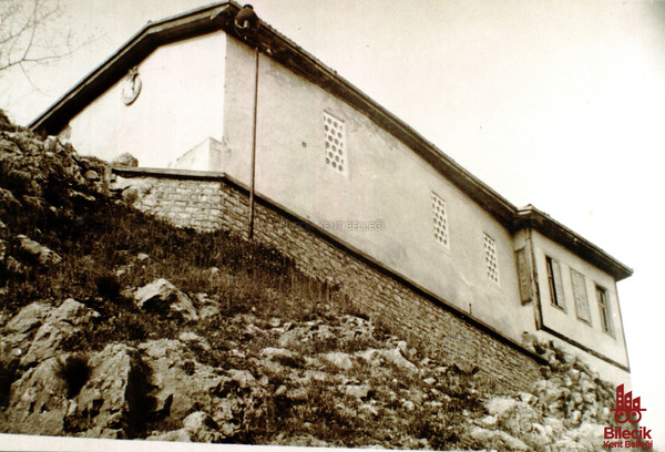 Şeyh Edebali Türbesi'ne Bir Bakış