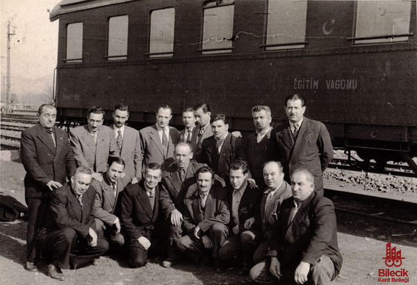 Bilecik Devlet Demir Yolları Çalışanları Ankara (?) Tren Garı'nda
