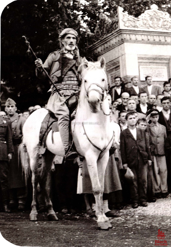 Söğüt Tören'de At Üstünde Bir Yörük