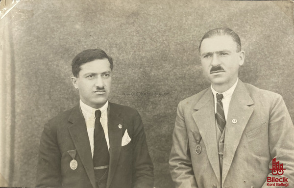 Şehit Öğretmen Bekir Sıtkı Aral İstiklal Madalyasıyla