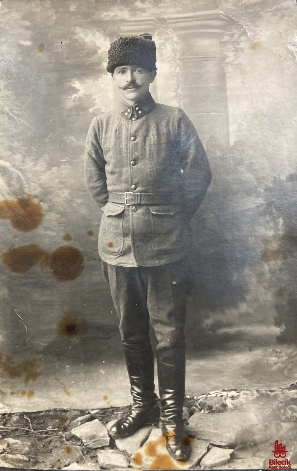 Şehit Öğretmen Bekir Sıtkı Aral Askerlik Üniformasıyla